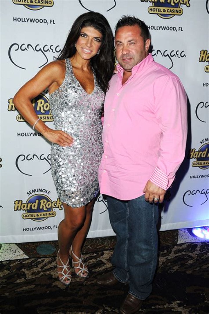 Joe Giudice Reacts To Ex-Wife Teresa’s ‘Quick’ Engagement – Hollywood Life