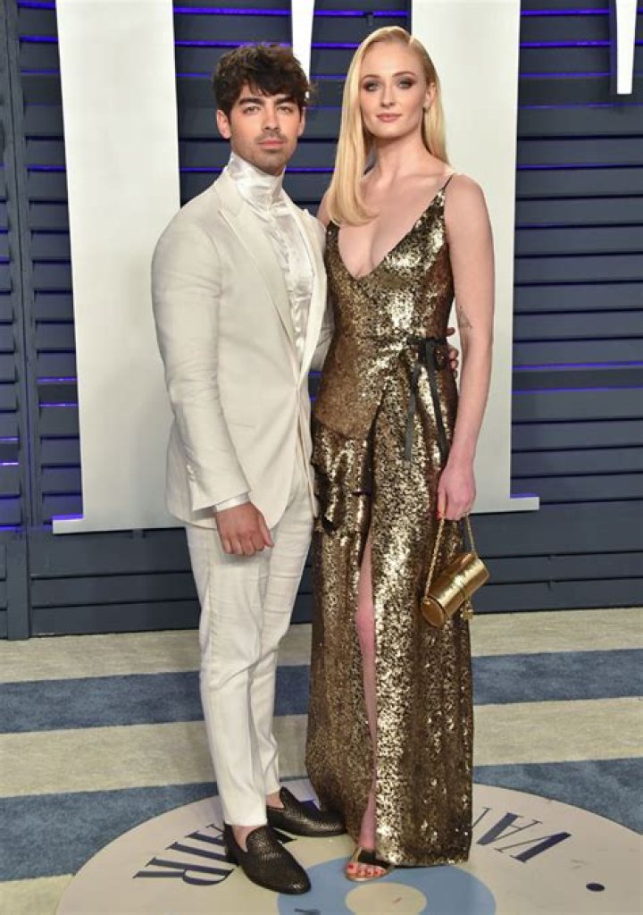 Joe Jonas Gushes Over ‘Show Stopping’ Wife Sophie Turner As She Posts Gorgeous New Selfies