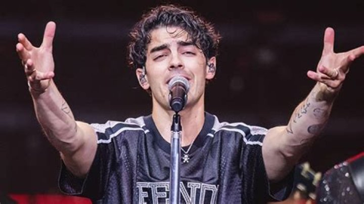 Joe Jonas Says Song Is About Parenthood Amid Sophie Turner Lawsuit – Hollywood Life