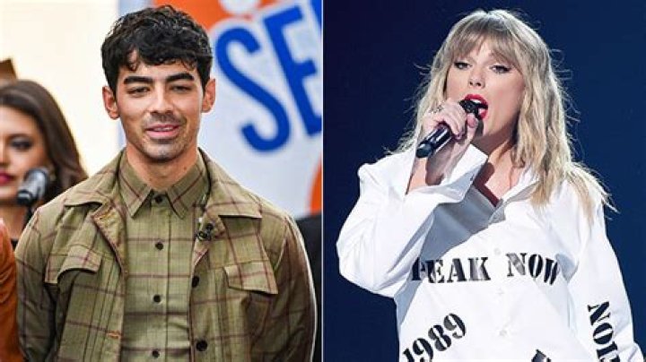 Joe Jonas Sings Taylor Swift’s ‘Lover’ To His ‘Brother’ Nick Jonas – Hollywood Life