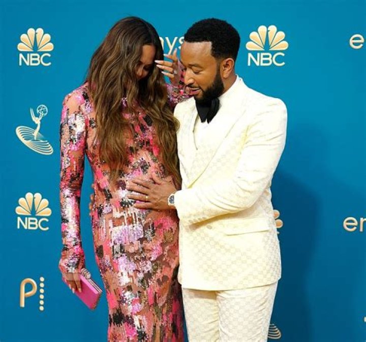 John Legend Makes Out With Wife Chrissy In ‘Wonder Woman’ Music Video – Hollywood Life