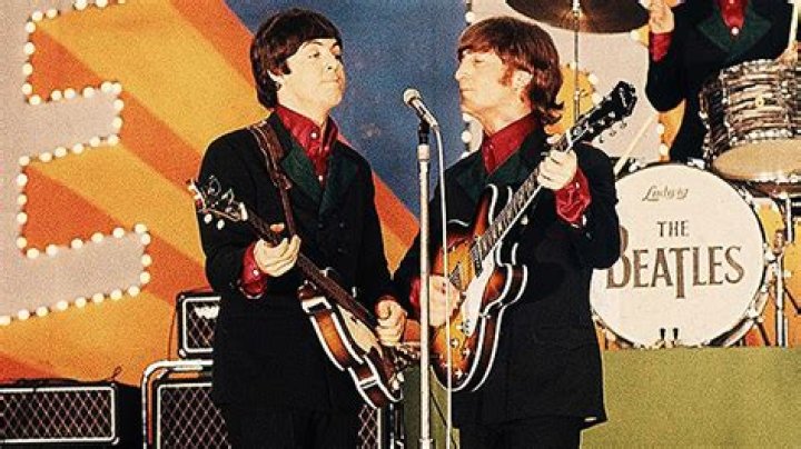 John Lennon’s Doorman Recalls Terrifying Moment He Was Shot – Hollywood Life