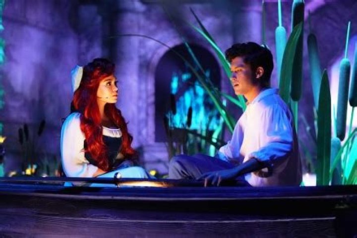 John Stamos’ Prince Albert Flub During ‘Little Mermaid Live!’ – Hollywood Life