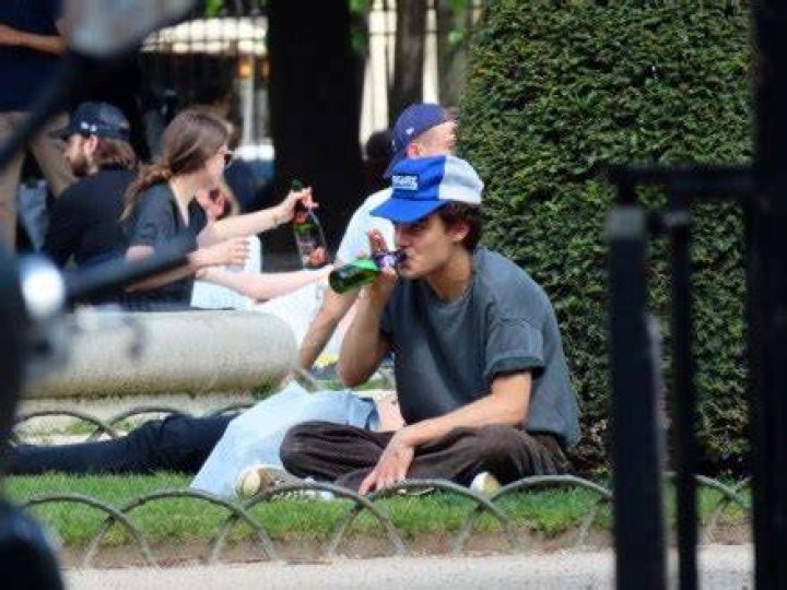Johnny Depp’s Look-Alike Son Jack Is Spotted Relaxing With a Beer – Hollywood Life
