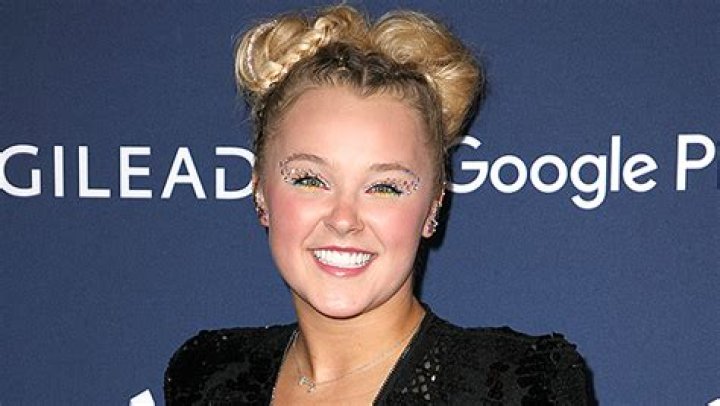 JoJo Siwa Defends Being A Judge On ‘So You Think You Can Dance’ – Hollywood Life