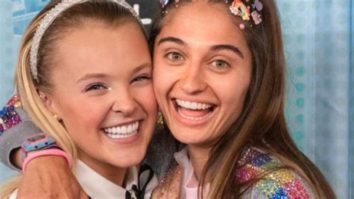 JoJo Siwa & Girlfriend Kylie Prew Split Again 2 Months After Rekindling Romance