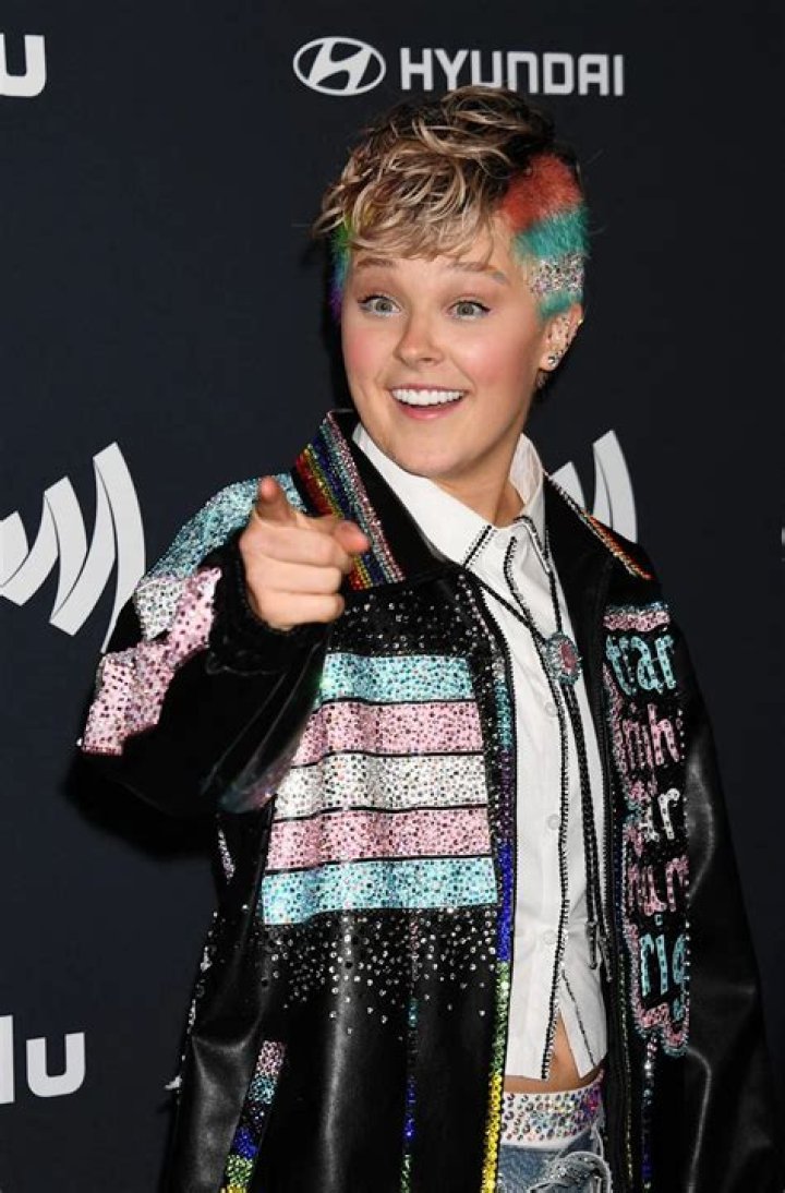 JoJo Siwa Says She Was ‘Not Invited’ To Kids’ Choice Awards: Video – Hollywood Life