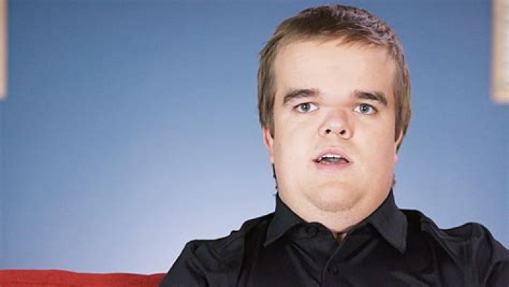 Jonah Talks Moving To Be With Ashley – Hollywood Life