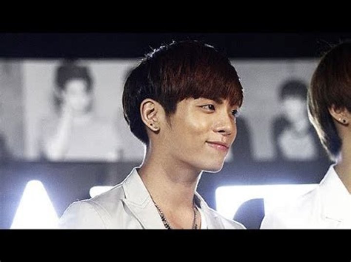Jonghyun Reportedly Sent Sister Troubling Note Before Suicide: ‘It’s Been Too Hard’
