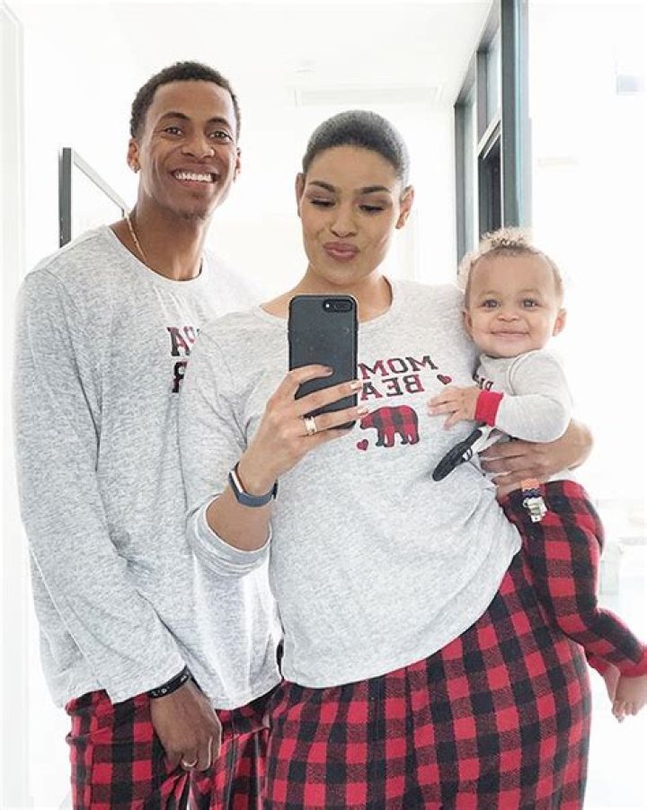 Jordin Sparks Reveals Plans For 1st Christmas As A Family Of 3: ‘Matching PJs’ & More