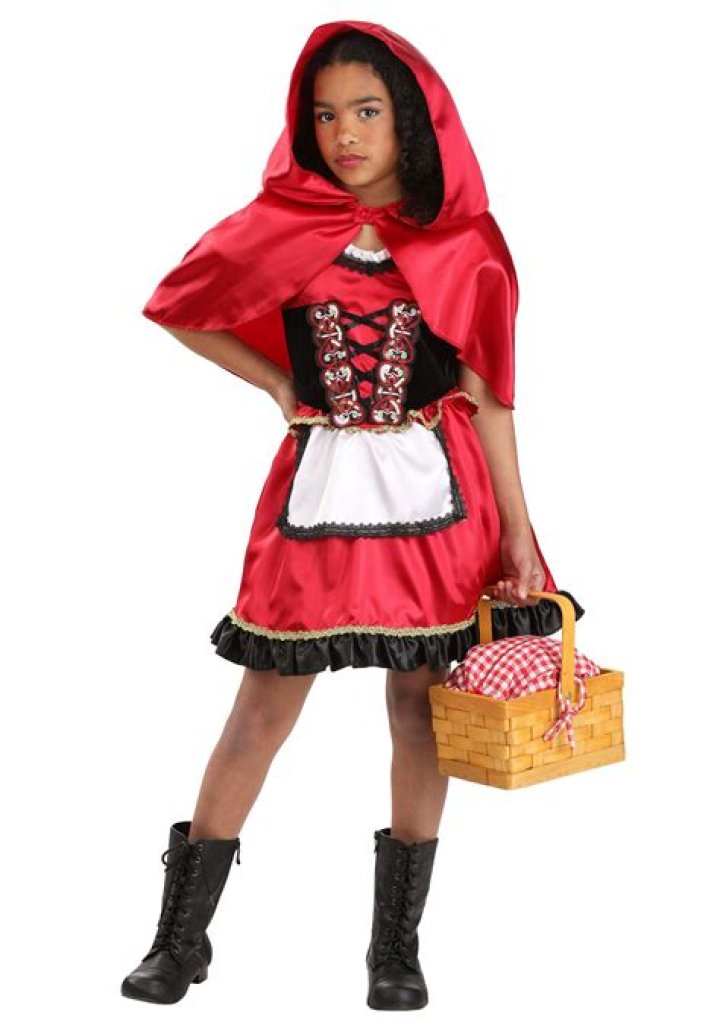 Jordyn Woods’ Little Red Riding Hood Halloween Costume 2021: Photos – Hollywood Life