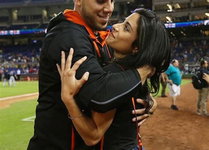Jose Fernandez Ex Carla Mendoza Sends Baby Mama Maria Arias Love After Tragic Death
