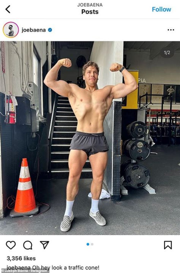 Joseph Baena Flexes His Muscles & Shows Off His Ripped Back During Lockdown Workout – Watch