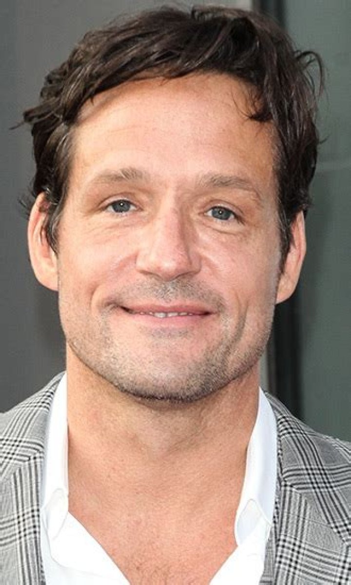 Josh Hopkins Celebrity Profile – Hollywood Life