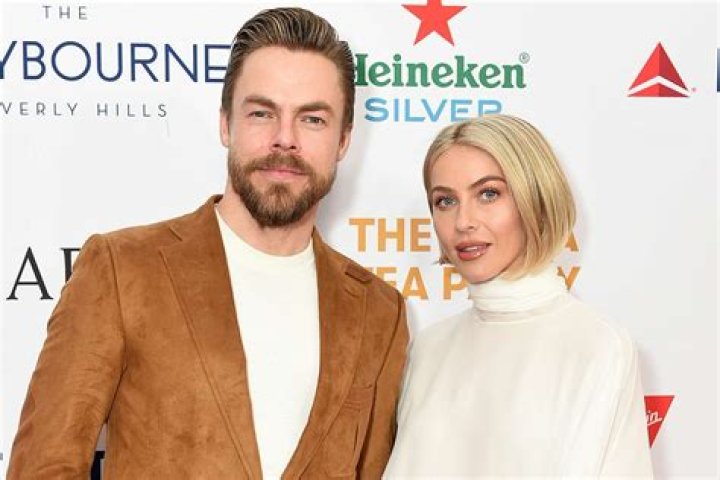 Julianne Hough’s Insane Bikini Body — Exactly How To Get Her Sexy 6 Pack