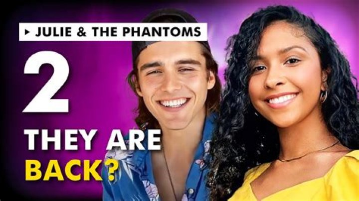 ‘Julie & The Phantoms’ Cast Dazzle In ‘Edge Of Great’ Video Teaser – Hollywood Life