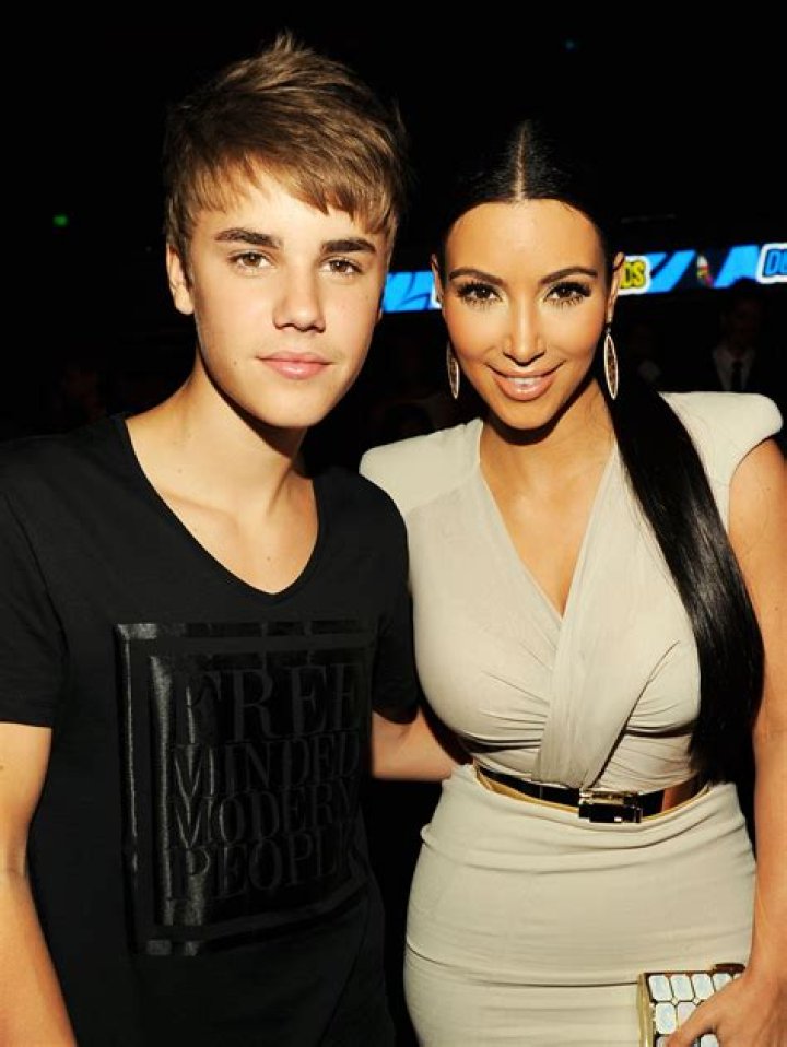 Justin Bieber: Dating Kourtney Kardashian Turns Him On To Cougars — Hit On Blonde, 35