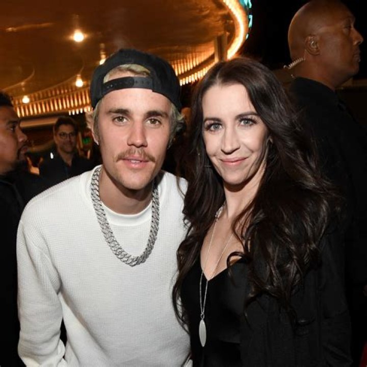 Justin Bieber’s Mom & Dad Need To Be His Parents, Not His Friends