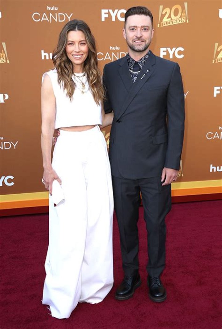 Justin Timberlake Jokes His Teenage Self Is ‘Sweating’ Over Jessica Biel’s Throwback Photos