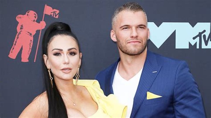 JWoww Splits From New BF Zack Carpinello After He Flirts With Angelina From ‘Jersey Shore’ 
