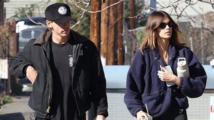 Kaia Gerber & Austin Butler Out Together Ahead Of Holidays: Photos – Hollywood Life