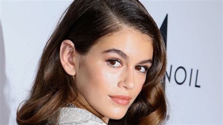 Kaia Gerber Goes Totally Makeup-Free Snuggling In Bed With One Of Her Foster Pups In Quarantine: Pic