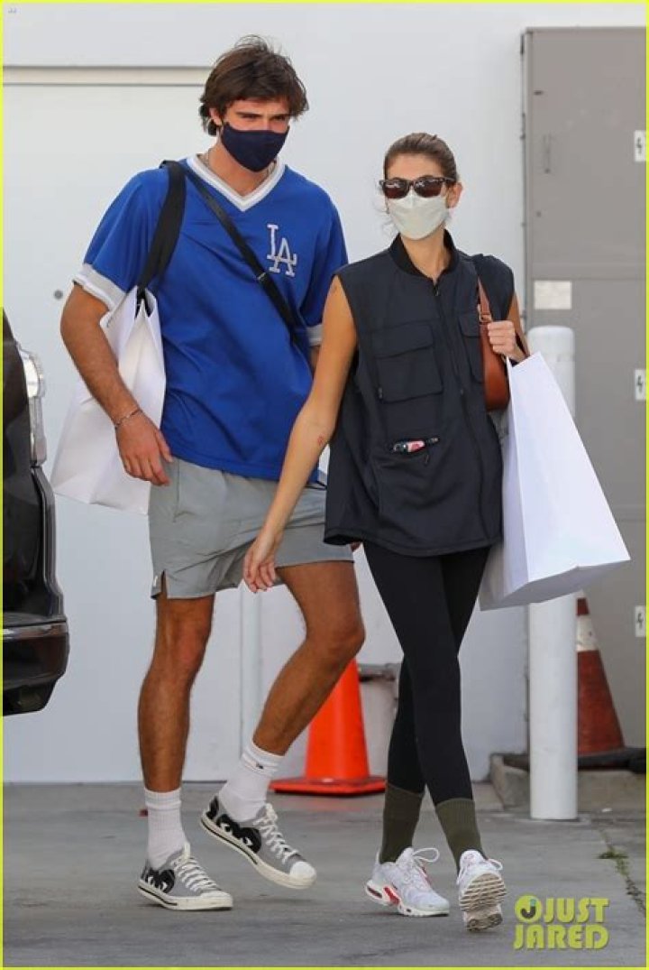 Kaia Gerber & Jacob Elordi Are A Clone Couple In Matching Blue Outfits While On A Walk In LA – Pics