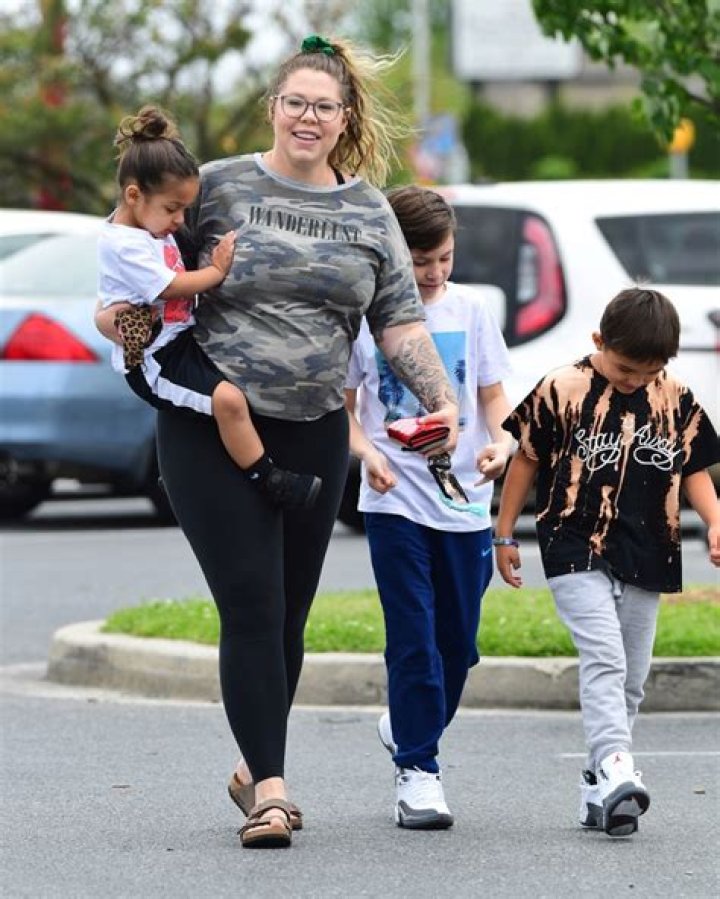 Kailyn Lowry Learns Vee Rivera & Javi Marroquin’s Secret – Hollywood Life