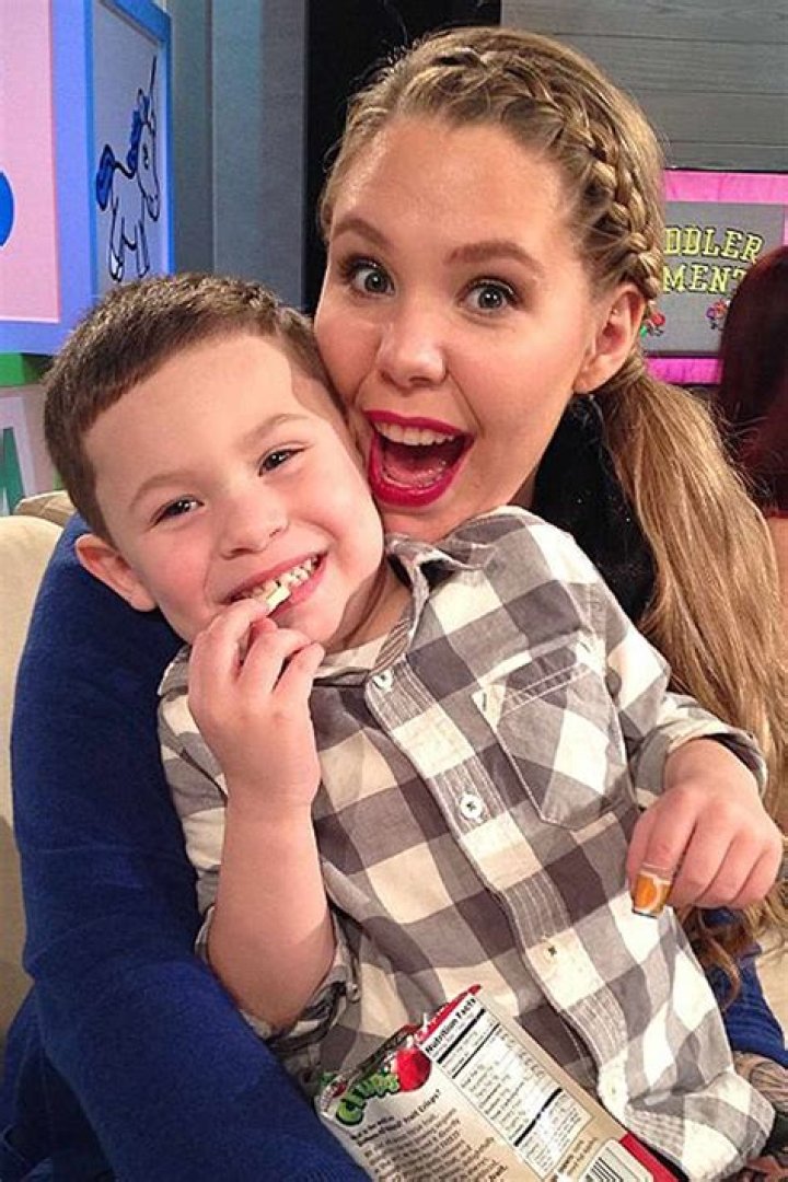 Kailyn Lowry Says Son Isaac, 13, Begged Her To ‘Use A Condom’ After Finding Sex Toys In Kitchen