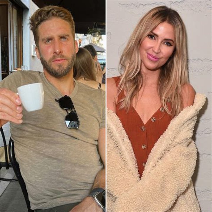 Kaitlyn Bristowe Goes Topless With Shawn Booth For The Sexiest Christmas Breakfast Ever