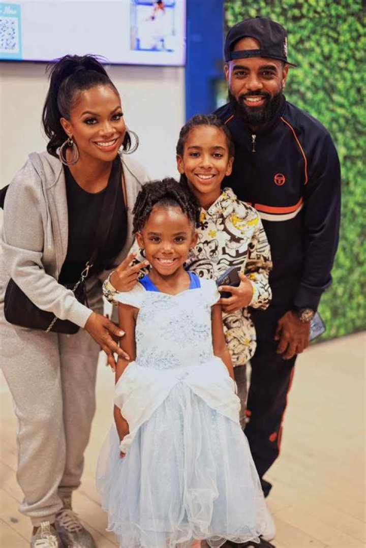 Kandi Burruss & Todd Tucker Call Out Daughter, 16, For Sexy Outfit In New Pic: ‘What Do You Have On?’
