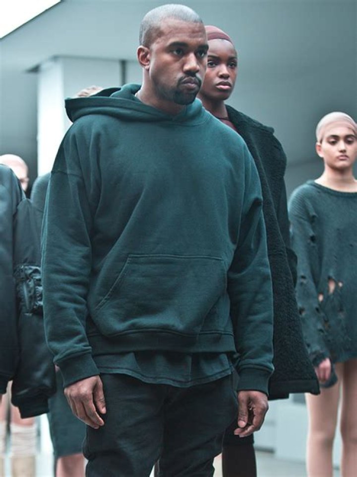 Kanye West Homeless People Wearing Yeezy Line On Fashion Week Runway – Hollywood Life