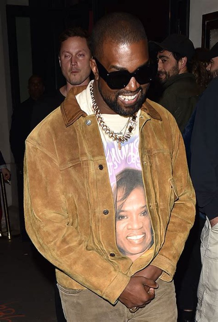 Kanye West Meets With Anna Wintour For Lunch In NYC — Pics – Hollywood Life