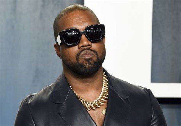 Kanye West Says He ‘Wasn’t Allowed To Know’ Where Chicago’s Birthday Is – Hollywood Life