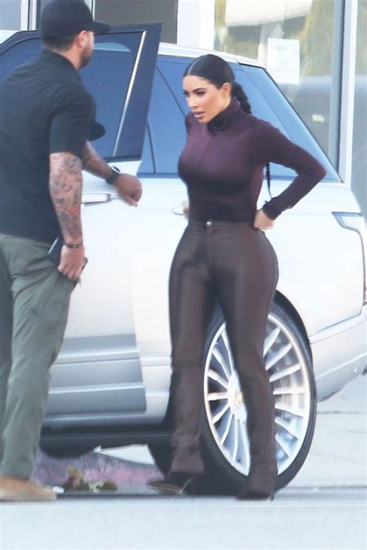KarJenners Showing Off Their Tiny Waists: Photos