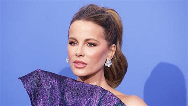 Kate Beckinsale’s Hottest Looks: Photos – Hollywood Life