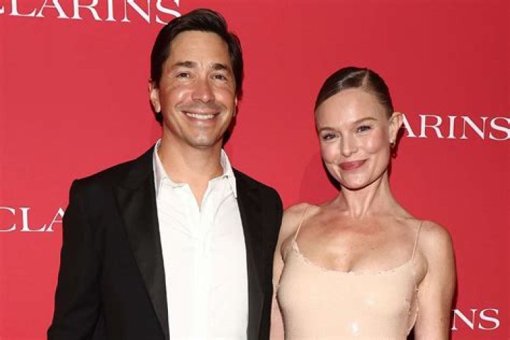 Kate Bosworth & Justin Long Hold Hands On NYC Stroll After Confirming Romance