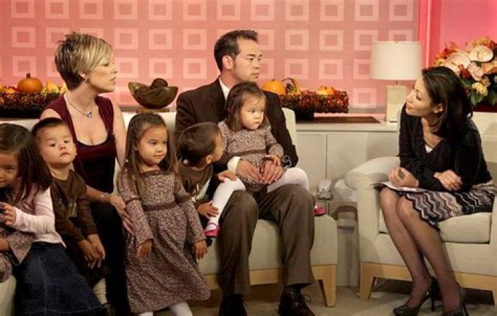 Kate Gosselin Spanks Kids, Claims Robert Hoffman’s Explosive Tell-All – Hollywood Life
