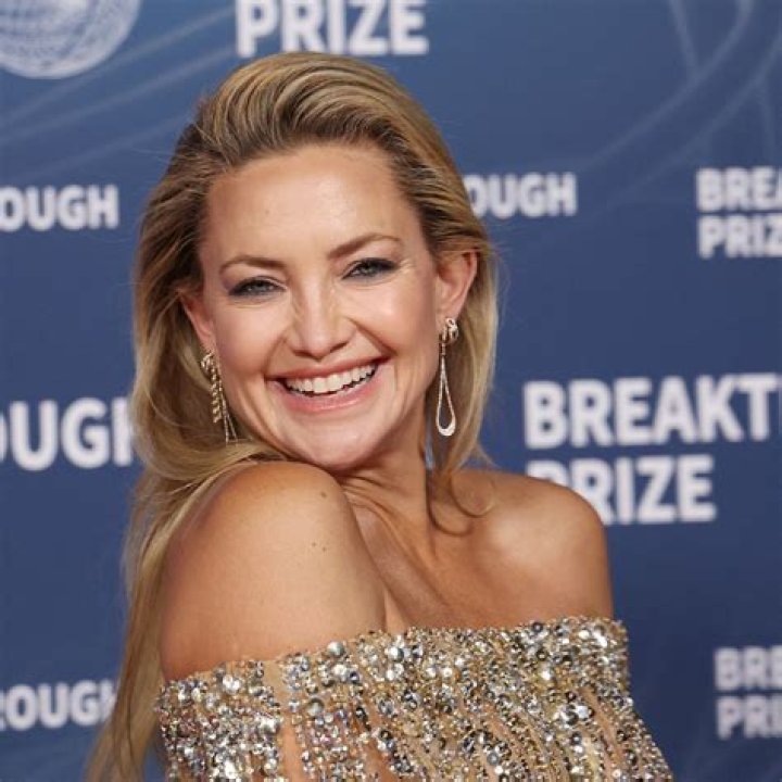 Kate Hudson Rocks Nude Bikini & Goes Makeup-Free On Instagram — Pics – Hollywood Life