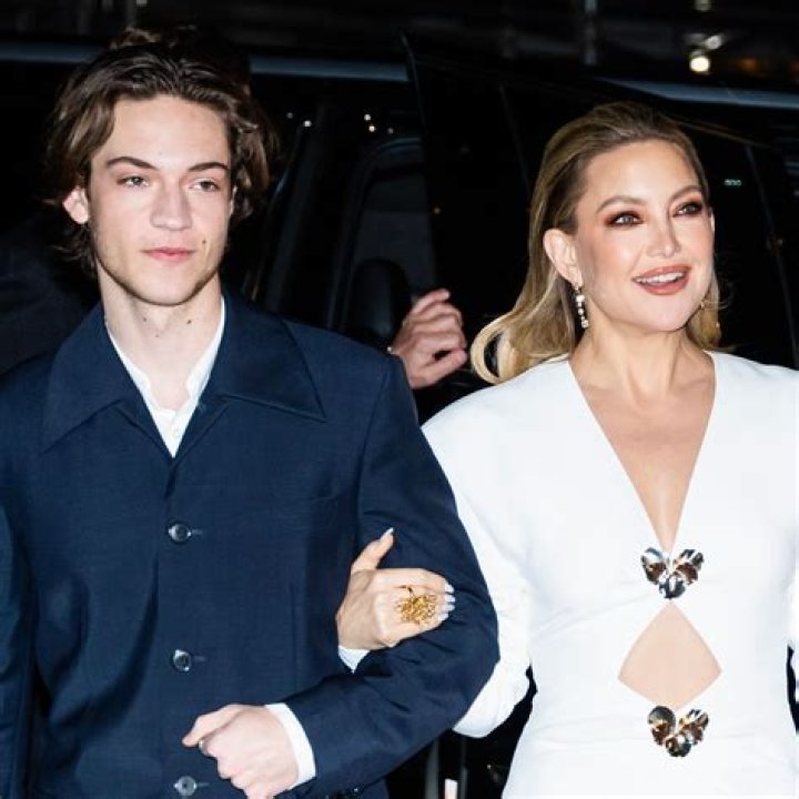 Kate Hudson’s Son Ryder Dating Judd Apatow’s Daughter Iris – Hollywood Life