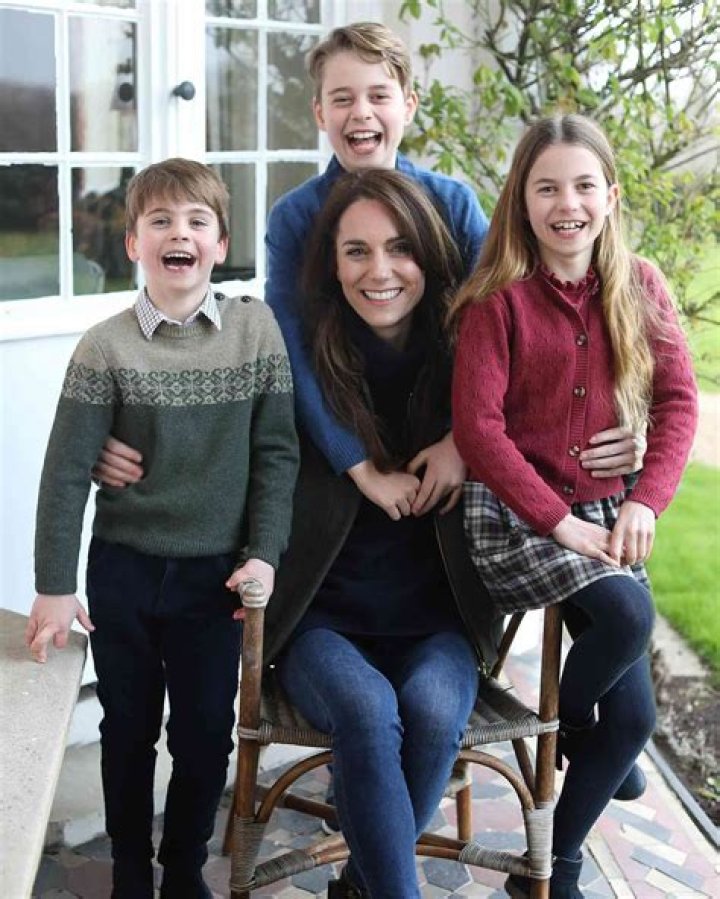 Kate Middleton & Her Children — PICS