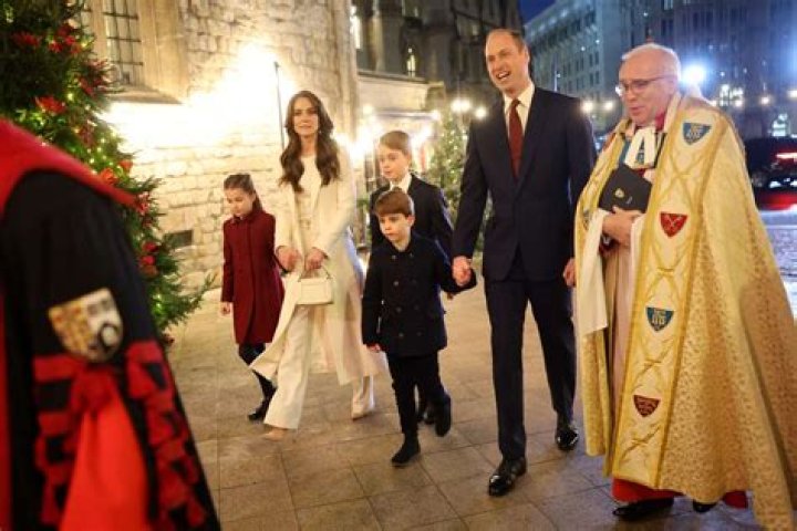 Kate Middleton & Prince William Celebrate Christmas 2013 — PICS