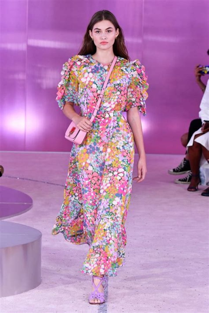 Kate Spade Spring/Summer 2019 Runway Show — Photos – Hollywood Life