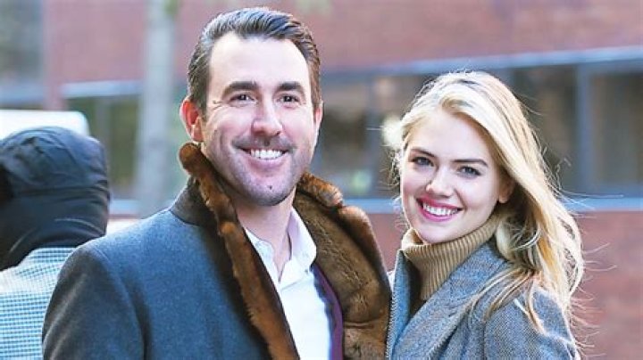 Kate Upton & Daughter Match In Yellow Outfits For Rare Family Photo – Hollywood Life