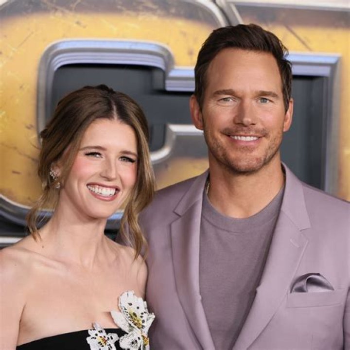 Katherine Schwarzenegger & Chris Pratt Are Blissed Out Newlyweds As They Laugh & Hold Hands On Outing