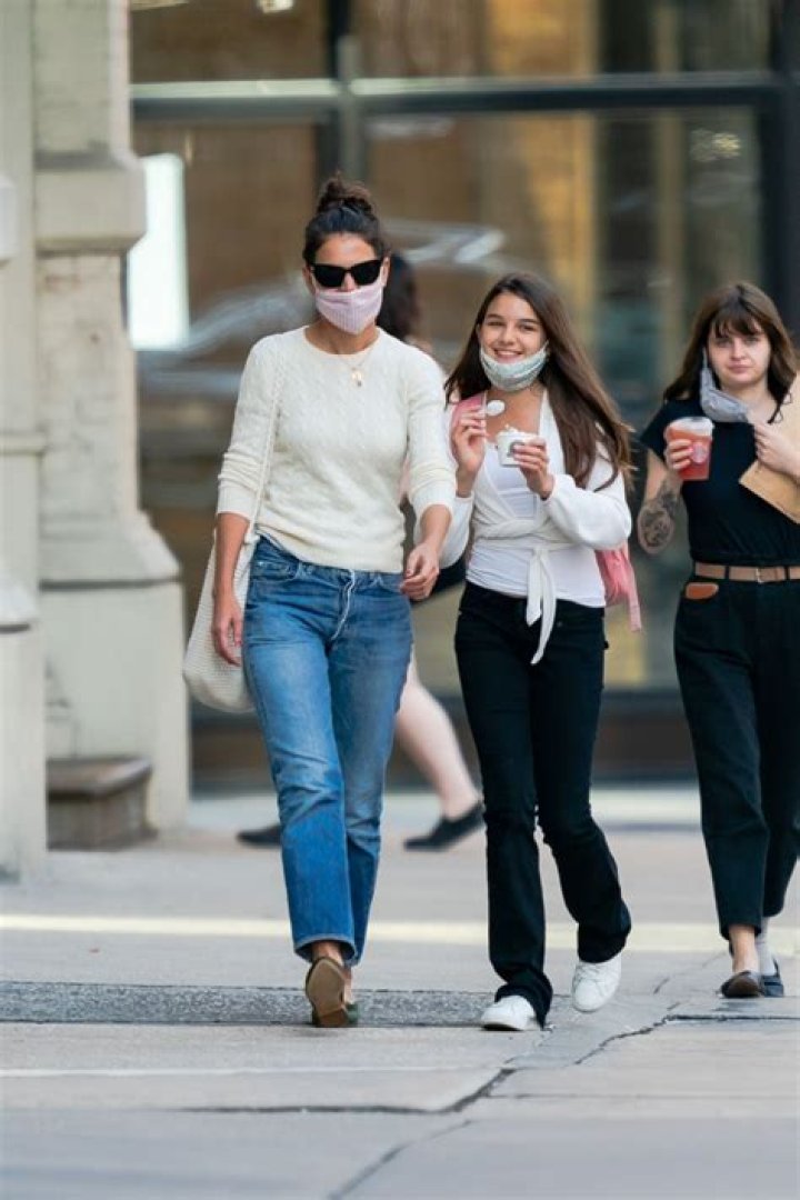 Katie Holmes & Daughter Suri Cruise, 14, Twin In Jeans As They Bundle Up For Cool NYC Stroll — See Pics