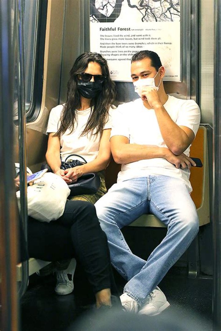 Katie Holmes & Emilio Vitolo Jr. Hold Hands In NYC Before Cuddling On The Subway – See Pics