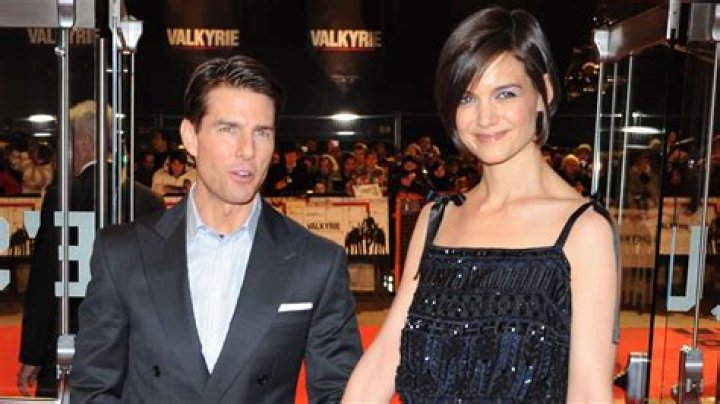 Katie Holmes Scientology Separation — Daddy To The Rescue – Hollywood Life