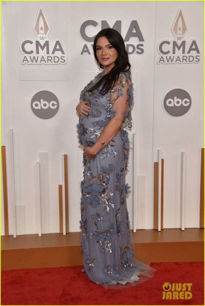 Katie Stevens Pregnant, Debuts Baby Bump At CMA Awards 2022 – Hollywood Life