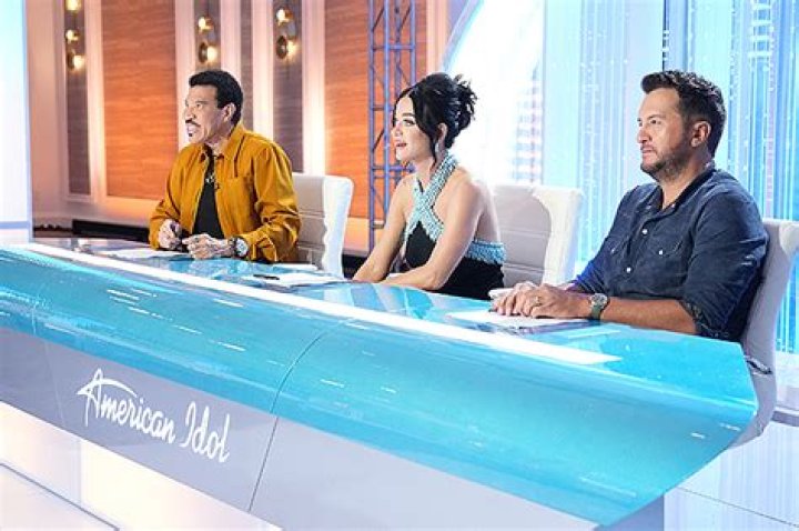 Katy Perry Cries On ‘American Idol’ Over School Shooting Survivor – Hollywood Life